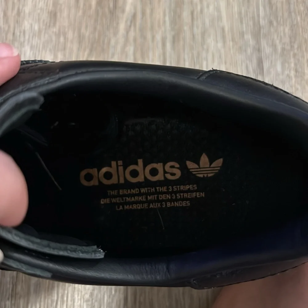 Adidas Limited Edition 80’s Superstar - Picture 5 of 10